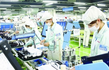Thủ tướng ban hành chỉ thị để phục hồi sản xuất tại các khu vực sản xuất công nghiệp