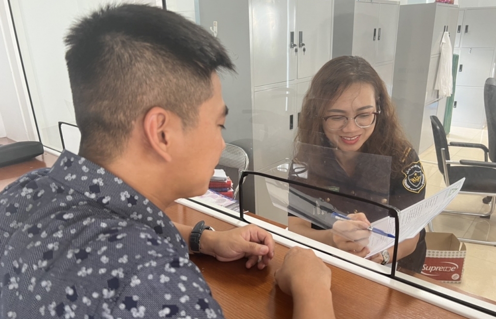 Xử lý thuế đối với mặt hàng ngô hạt nhập khẩu phục vụ dự án đầu tư như thế nào cho đúng?