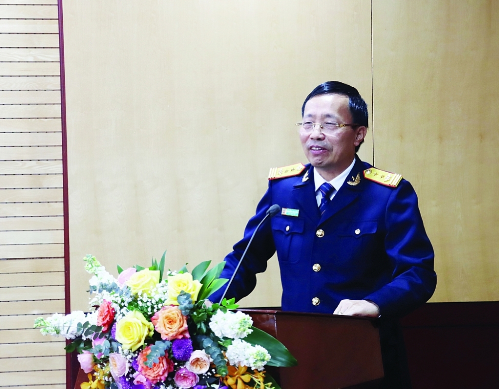 Tổng cục trưởng Tổng cục Hải quan Nguyễn Văn Cẩn.