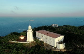 Dulux Weathershield tiếp tục bảo vệ và gìn giữ vẻ đẹp cho ngọn hải đăng thứ hai của Việt Nam