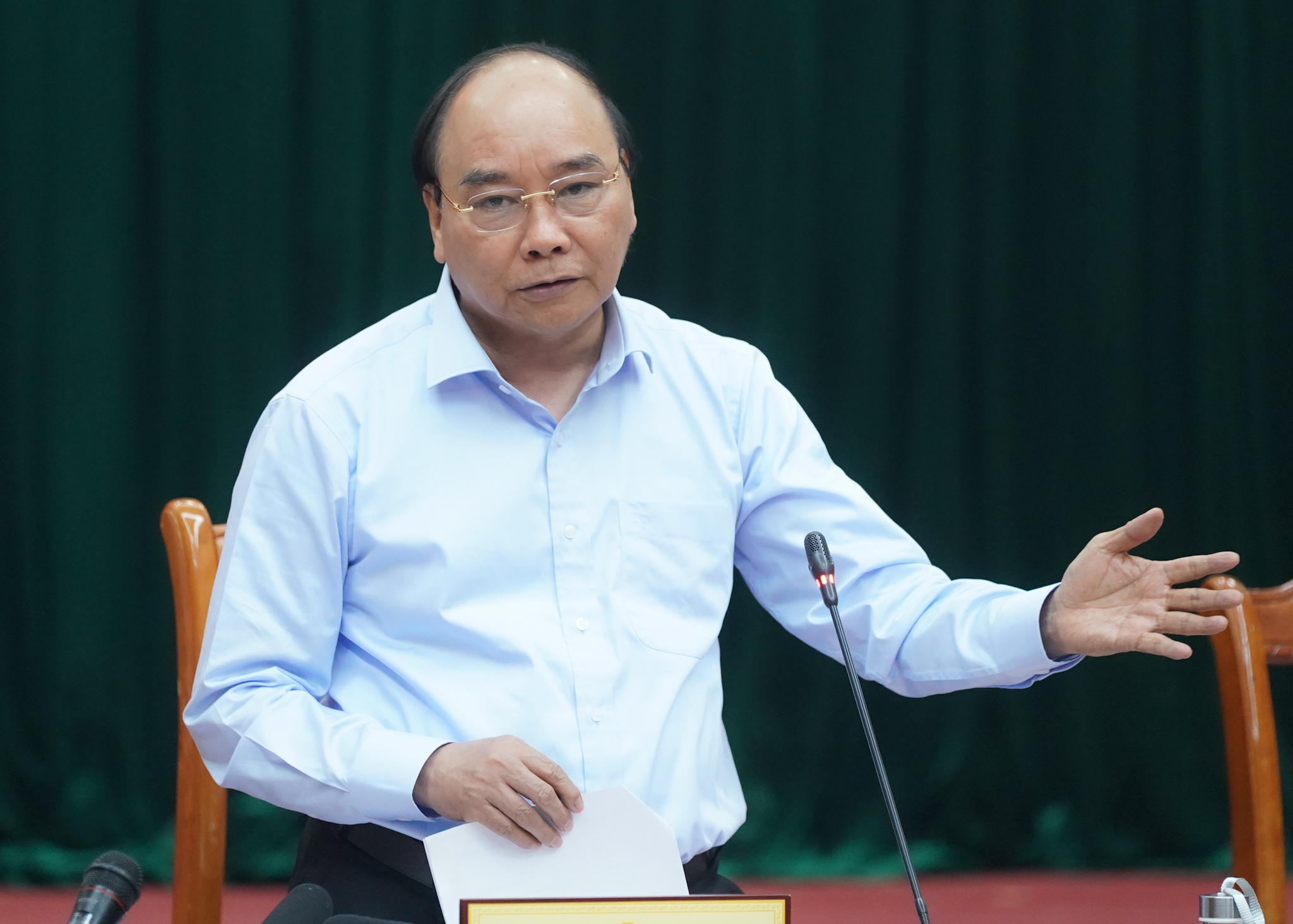 Thủ tướng Nguyễn Xuân Phúc: Sẽ tiếp tục bổ sung nguồn lực cho các tỉnh miền Trung