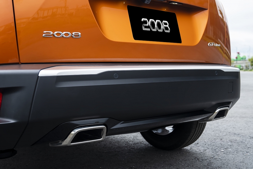 Giá từ 739 triệu đồng, Peugeot 2008 tạo sức nóng cho thị trường ô tô cuối năm