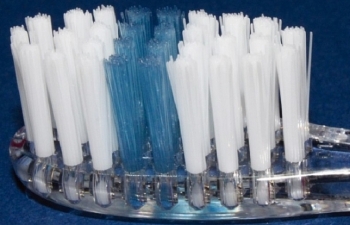 Sợi monofilament dùng sản xuất bàn chải đánh răng chịu thuế NK 25%
