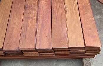 Mặt hàng gỗ ván sàn được phân loại vào nhóm 44.07