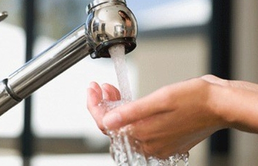 Xem xét giảm giá nước sạch sinh hoạt cho người dân bị ảnh hưởng dịch Covid-19
