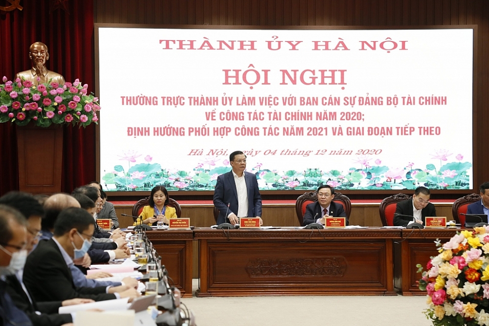 Bộ trưởng giải đáp nhiều kiến nghị của Thành ủy Hà Nội.