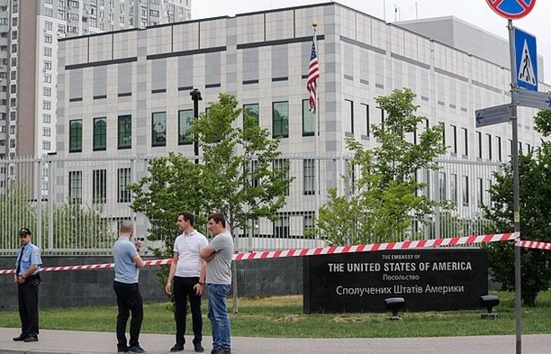 Chính quyền Mỹ chuẩn bị rút tất cả nhân viên khỏi Kiev