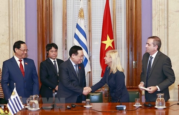 Quốc hội Việt Nam ký Thỏa thuận hợp tác với Nghị viện Uruguay