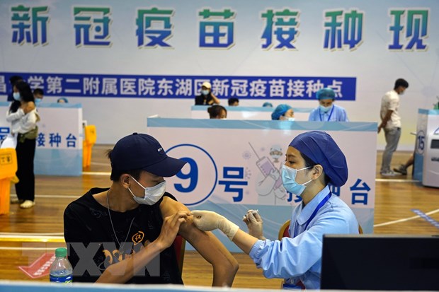 Hon 1 ty lieu vaccine: Dau moc chong dich quan trong cua Trung Quoc hinh anh 1