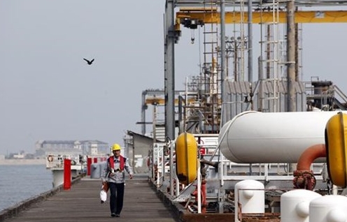 Mỹ hối thúc OPEC+ tăng sản lượng dầu để hỗ trợ đà phục hồi kinh tế