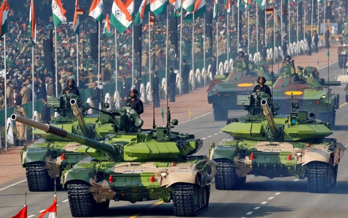 Xe tăng quân đội Ấn Độ. Ảnh: Reuters.