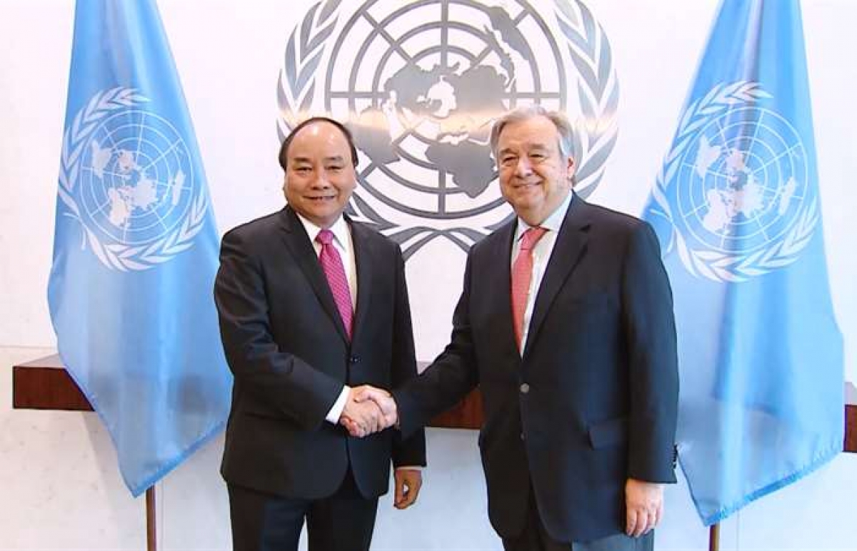 Thủ tướng Chính phủ Nguyễn Xuân Phúc và Tổng Thư ký Liên hợp quốc Antonio Guterres (Ảnh: BNG).