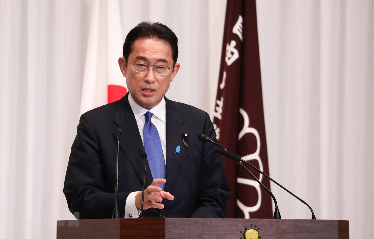 Tân Chủ tịch đảng Dân chủ Tự do (LDP) cầm quyền ở Nhật Bản, ông Fumio Kishida phát biểu tại cuộc họp báo ở Tokyo ngày 29/9/2021. (Ảnh: AFP/TTXVN)