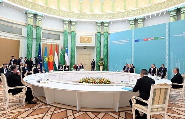 Liên minh châu Âu-Trung Á nhất trí tăng cường quan hệ đối tác