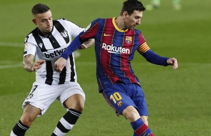 Messi đóng vai "người hùng", Barca nhọc nhằn hạ Levante