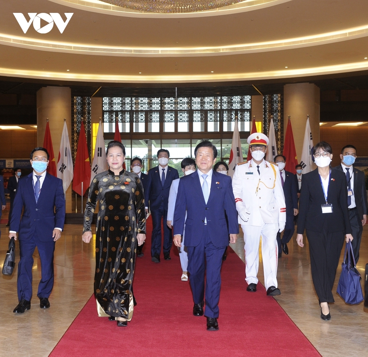 Nhận lời mời của Chủ tịch Quốc hội Nguyễn Thị Kim Ngân, Chủ tịch Quốc hội Hàn Quốc Park Byeong-Seug và Phu nhân cùng Đoàn đại biểu cấp cao Quốc hội Hàn Quốc thăm chính thức Việt Nam từ ngày 31/10 - 4/11.