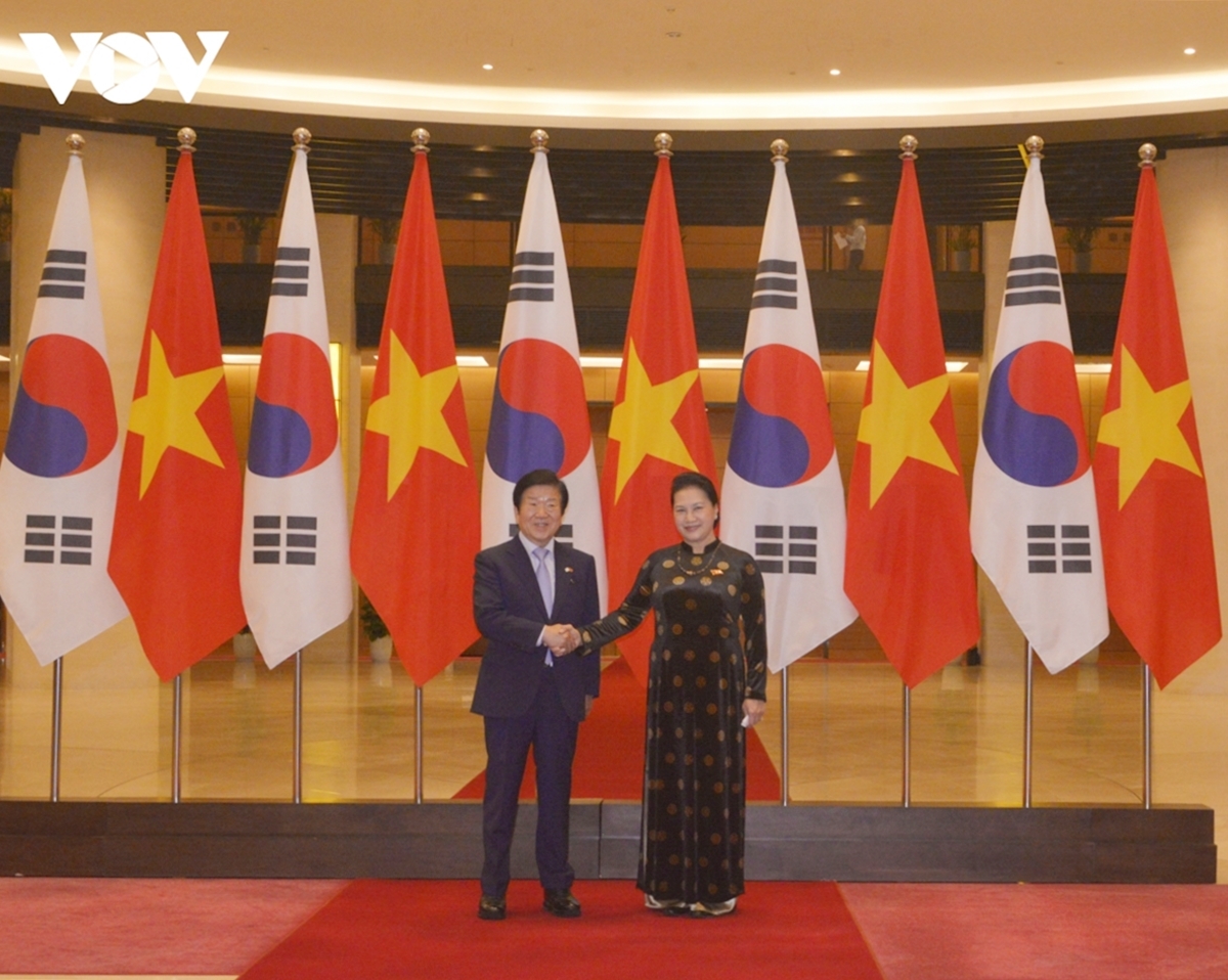 Chủ tịch Quốc hội Nguyễn Thị Kim Ngân nhiệt liệt chào mừng Ngài Chủ tịch Quốc hội Park Byeong-Seug và Đoàn đại biểu cấp cao Quốc hội Hàn Quốc sang thăm chính thức Việt Nam.